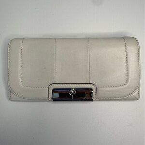 Coach White Leather Turnlock Wallet Clutch Long Bifold Checkbook Style